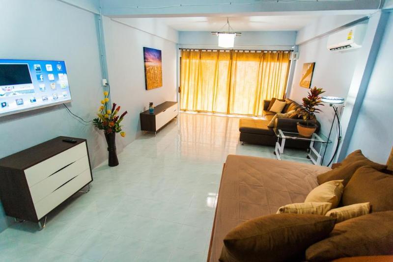 Royal Prince Residence Patong Buitenkant foto