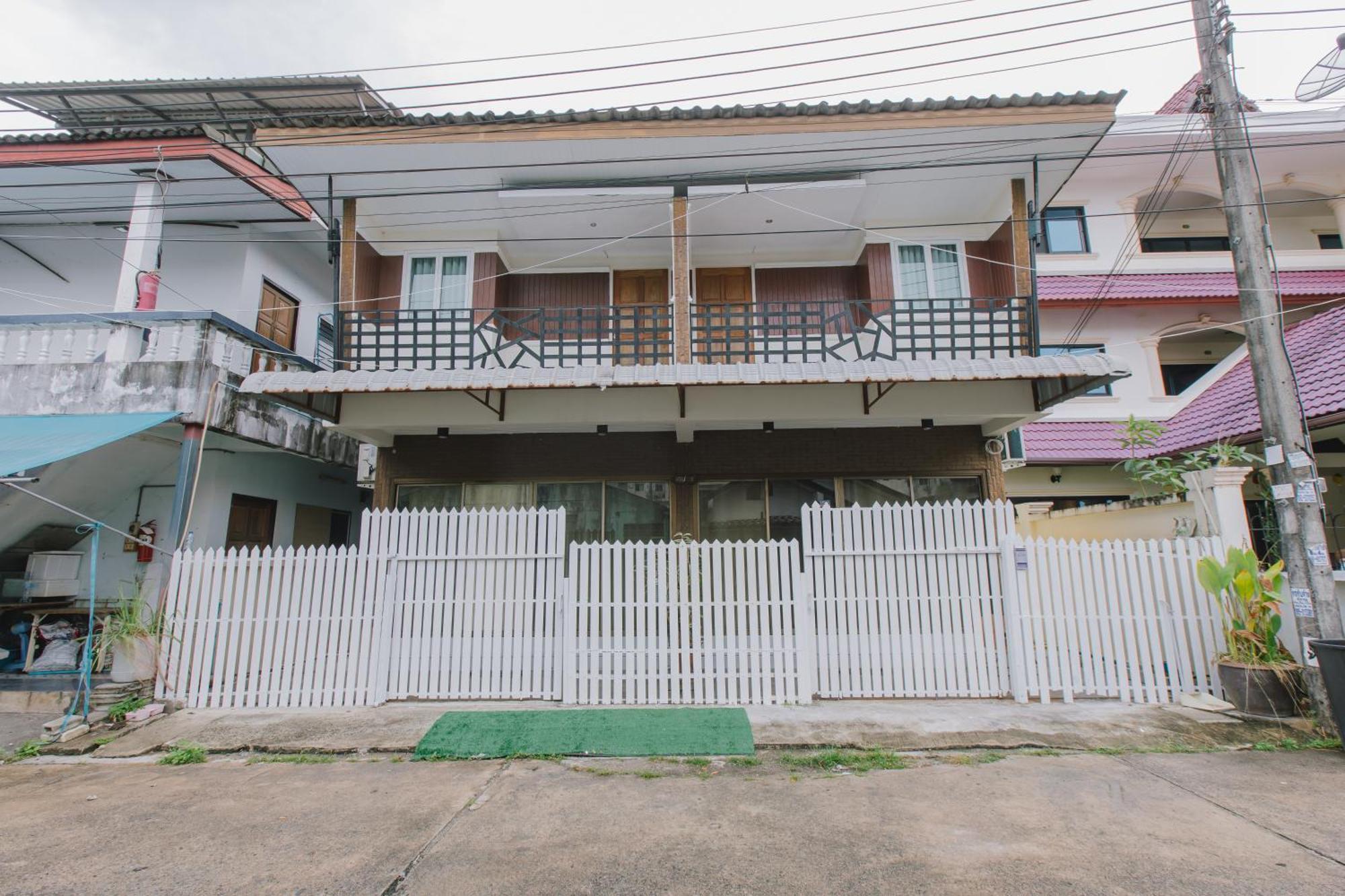 Royal Prince Residence Patong Buitenkant foto